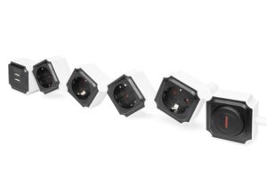 Digitus Presa Multipla Flessibile Da 4 Con 2 Attacchi Usb E Interruttore
